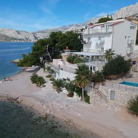 Beachfront Villa Palma Omiš