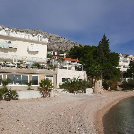 Beachfront Villa Palma Apartment