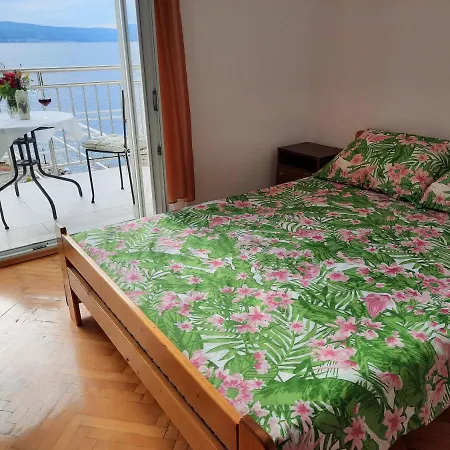 Apartment Beachfront Villa Palma Omiš