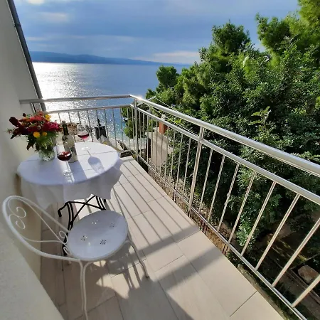 Apartment Beachfront Villa Palma Omiš