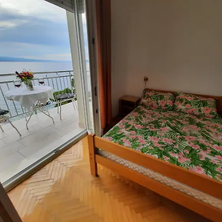 Beachfront Villa Palma Omiš