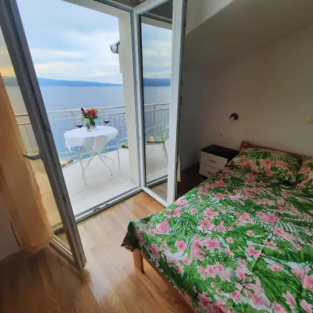 Apartment Beachfront Villa Palma