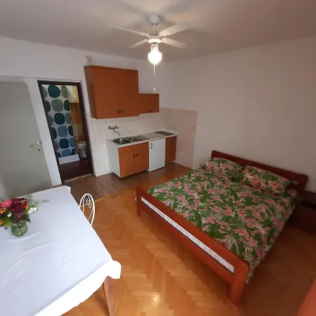 Beachfront Villa Palma Apartment *