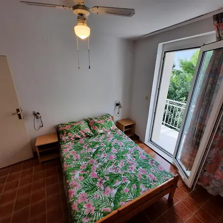 Beachfront Villa Palma Apartment