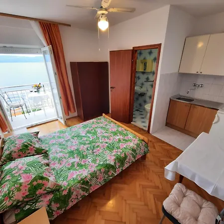 Apartment Beachfront Villa Palma