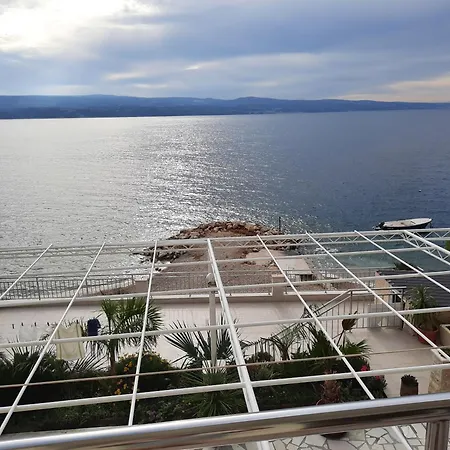 Beachfront Villa Palma Omiš
