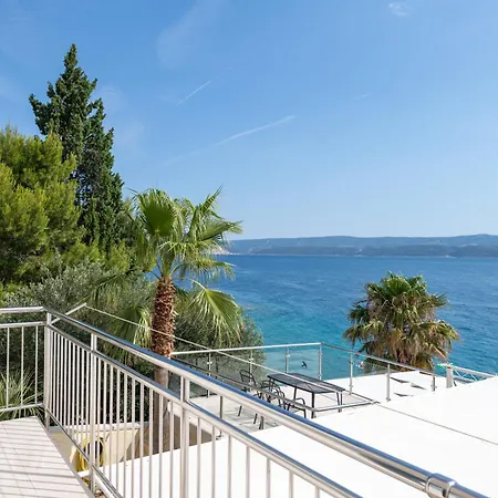 Beachfront Palma Apartman *