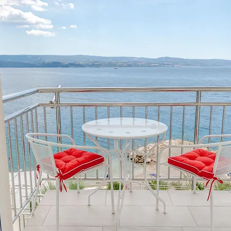 Beachfront Palma Apartman